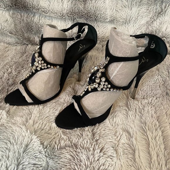 Giuseppe Zanotti | US 6 | Suede Crystal Embellished Strappy Sandals - Picture 3 of 13